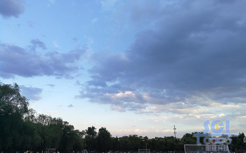 藍天白云